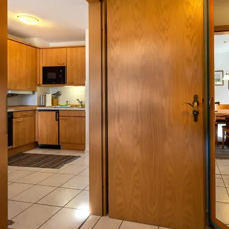 Faehrhaus - 2 Apartman Sellin